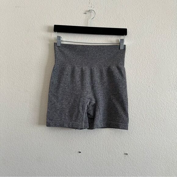Gray short biker shorts - Picture 5 of 7